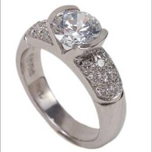 Platinum Half-Bezel Ring
