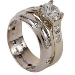 .22cttw Princess Cut Sweep Ring