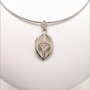 Evolution University Plaza 14k White Gold Necklace