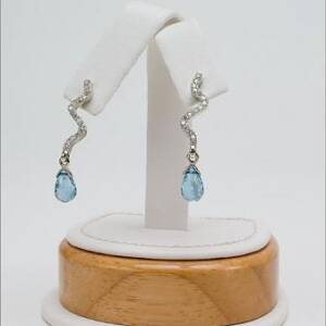 Evolution 14k White Gold with .32cttw Diamonds and Blue Topaz