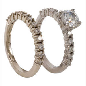 Round Brilliant Cut Diamond Ring Set