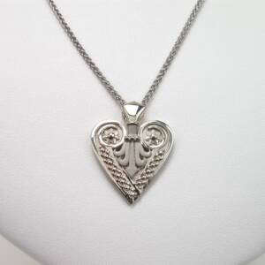 Detailed 14k white gold heart- no gems