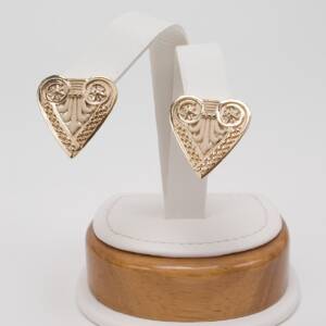 Detailed 14k white or yellow gold  earrings